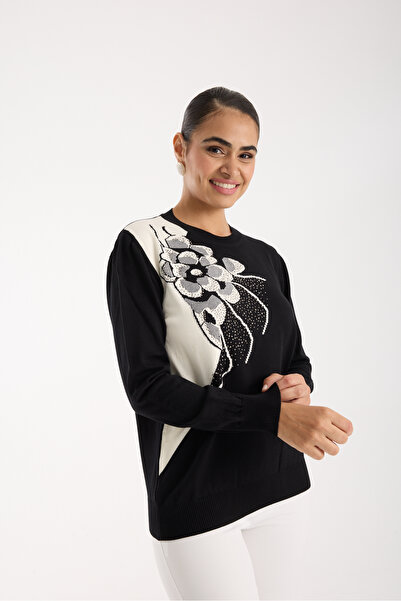 Moda Days بلوزة نسائية من قماش الفسكوز الأسود الفاخر بتفاصيل حجرية وياقة دائرية