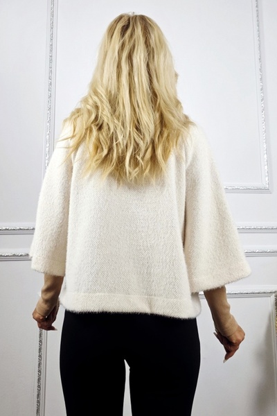 FashionForYou Cape with three-quarter sleeves, VORRA cufflinks, and pearls, White