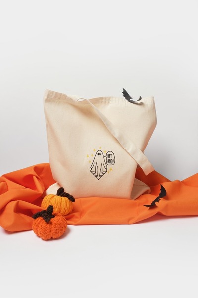 SHOPIENS Geanta tote brodata Halloween model Hey Boo bej