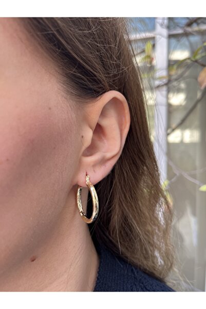 TUĞÇE TURAP Altın Renk 14K Çelik Desenli Halka Küpe 2’li– Kararmaz, Suya Dayanıklı