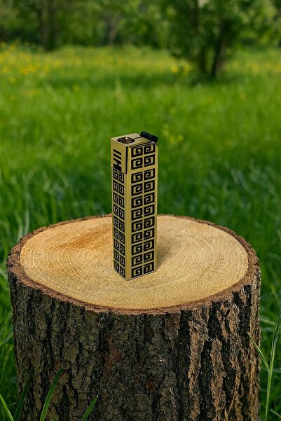 melmus 💎 Kareküp Premium Metal Pürmüz Çakmak – Geometrik Desenli Altın Seri