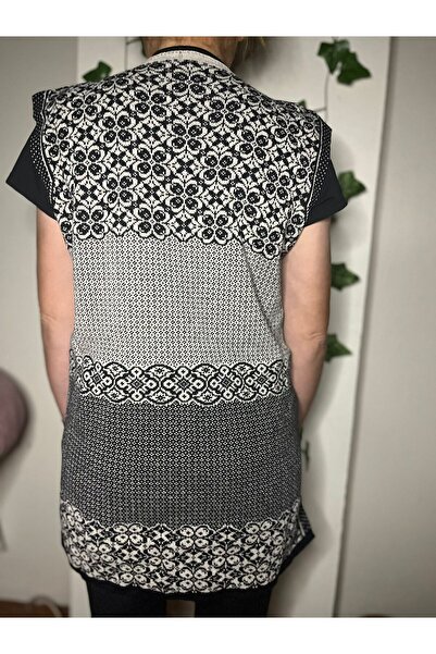 Mako Mother's Vest V-Neck Buttoned Knitwear Soft Textured