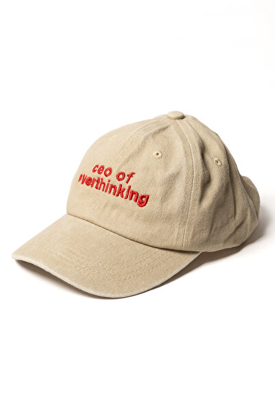 Nome Studio Nakışlı Bej Şapka Kumaşlı ve Kırmızı Yeşil Yazı Nakışlı Şapka Pamuklu Yıkamalı kumaşlı ayarlı