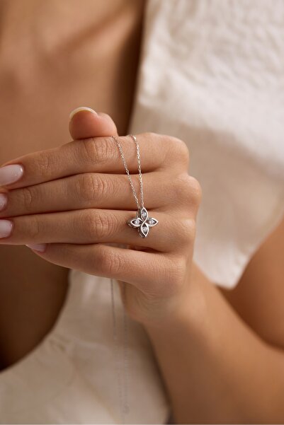 Nereze 925 Ayar Gümüş Rodyum Kaplama Minimalist Dört Yapraklı Çiçek Motifli K...