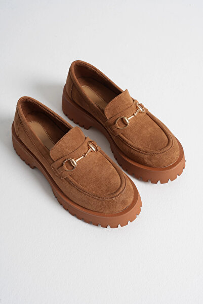 Satenora Грейс Таба Суед Лоуфър с катарама