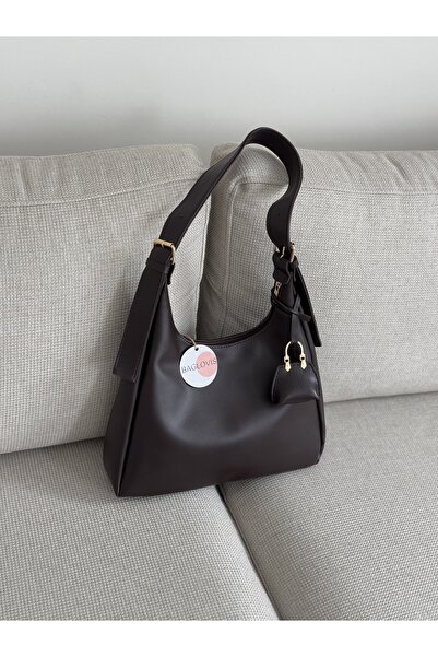 BAGLOVİS Малка дамска чанта за рамо в цвят кафе с ремък, катарама и мини портмоне EN34 Размер 22