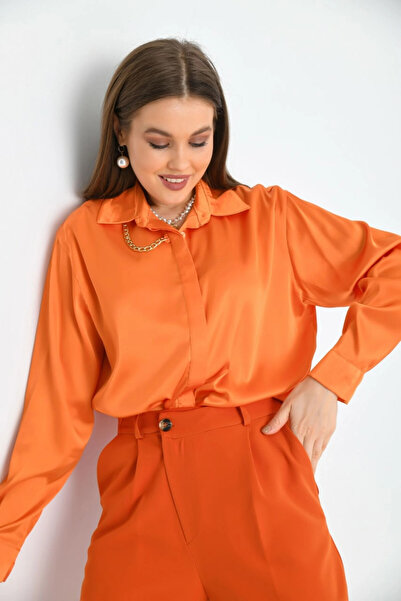 Lujiz Kadın Gömlek Zincir Detaylı Saten Gömlek Turuncu - 22026