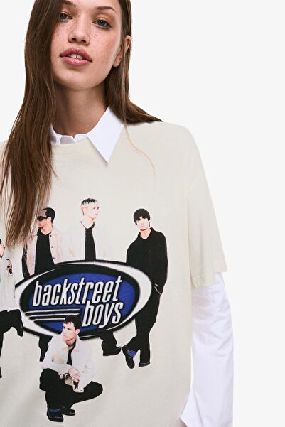 Bershka Backstreet Boys kısa kollu baskılı tişört