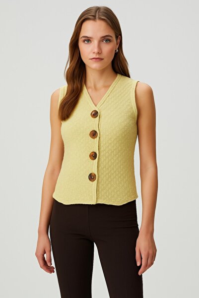 HAKKE V-neck buttoned vest