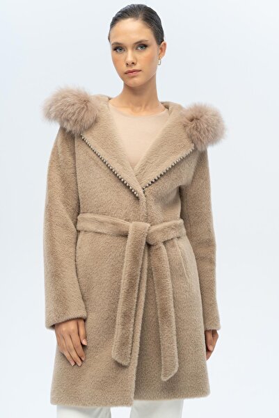 Olcay Kapüşonu Kürklü İnci Detaylı Peluş Kaban VİZON 3097-TK