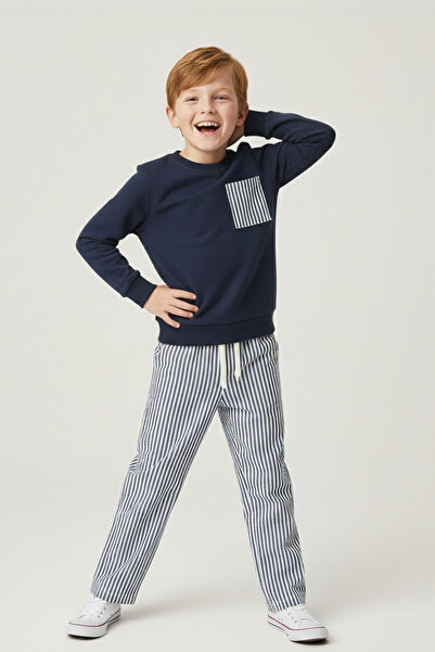 My Kids Wear طقم رياضي للأولاد بجيوب مخططة للأعمار من 2 إلى 10 سنوات