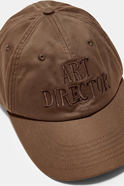 Stradivarius Sanat yönetmeni şapkası