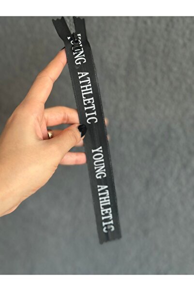 Gönülden Tasarım 24x3 см черен надпис със скрит цип