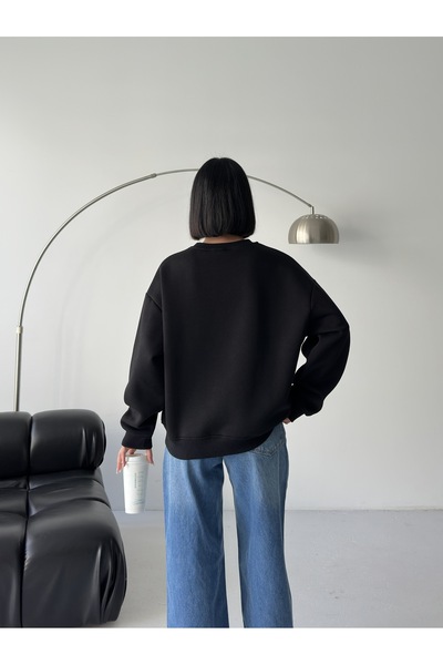 BEJNA Women's Black Loose Fit Crew Neck Basic Sweatshirt