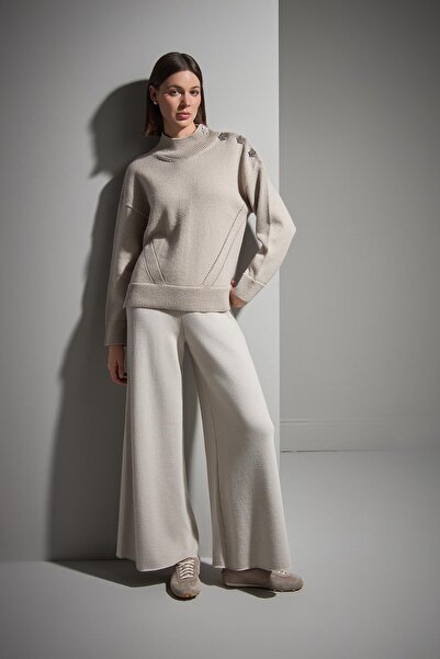 JOIN US Πλεκτό πουλόβερ σε ασημί μπεζ με λεπτομέρεια με κουμπιά αστεριού