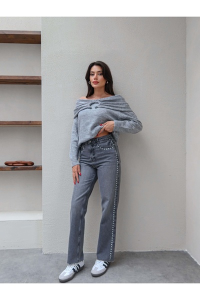 ESRAHELVACI Studded Detail Cut-Out Leg Jeans