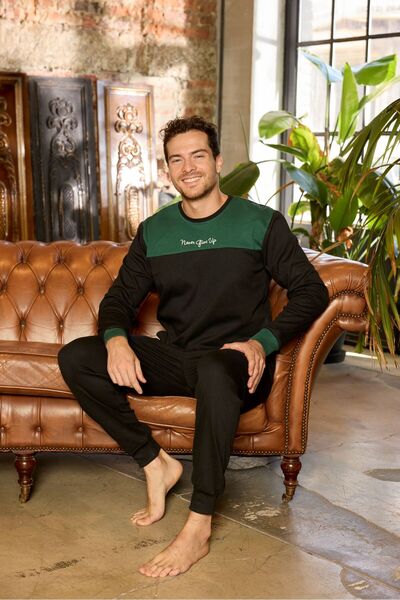 PİJAMOOD Men's Pajama Set with Crocheted Neckline and Cuffed Legs