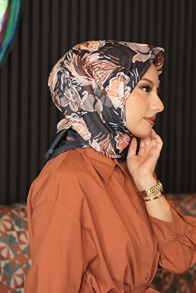 AFVENTE Μαύρο βαμβακερό κασκόλ με σχέδιο παιώνιας