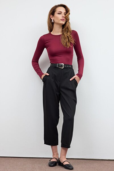 SHERIN Burgundy Crew Neck Basic Bodysuit