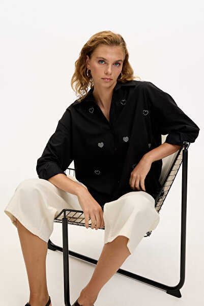 Allyco Cămașă neagră cu croială confortabilă brodată cu piatră