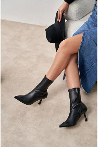 Mio Styllo Tanya Siyah Renkle Ince Topuklu lüks Kadın Streç Bot