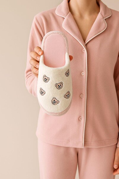 BellaPiede Peluş Ayıcık Desenli Ev Terliği – Kadın Pembe Tabanlı Yumuşak Kışlık Panduf Terlik