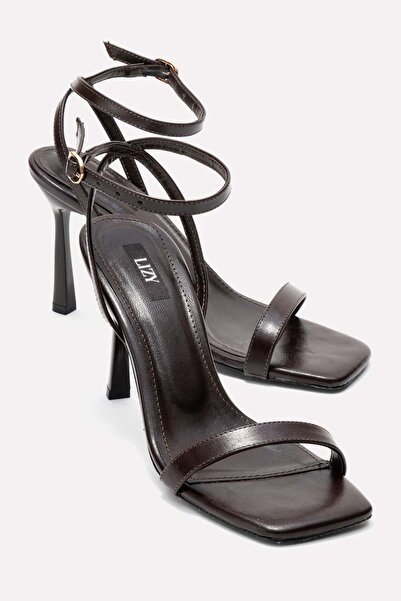 Lizy Shoes بني - حذاء نسائي بكعب رفيع وحزام واحد