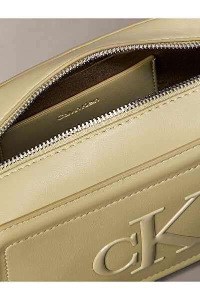 Calvin Klein Women's Crossbody Bag Lv04F3220Giyz