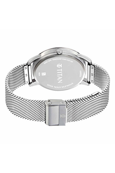 Titan Men's Analog Blue Dial Watch - 1806SM04