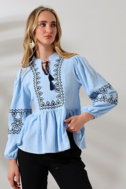 Lir Women's Embroidery Detailed Blouse Blue