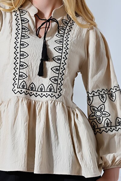 Lir Women's Embroidery Detailed Blouse Stone