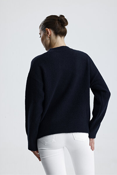 Figo Жіночий трикотажний светр з вирізом горловини