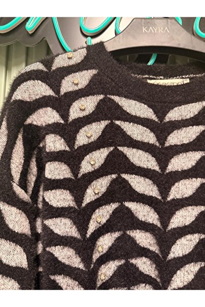 KARTON سترة مزينة بالأحجار