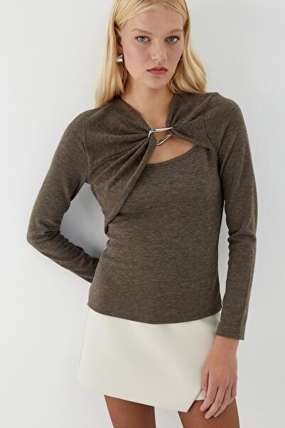 MARKALİSTE Μπλούζα με λεπτομέρεια με δαχτυλίδι στο λαιμό καφέ