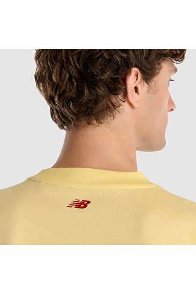 New Balance Lifestyle Men's Yellow T-Shirt - Mnt1511-Frs