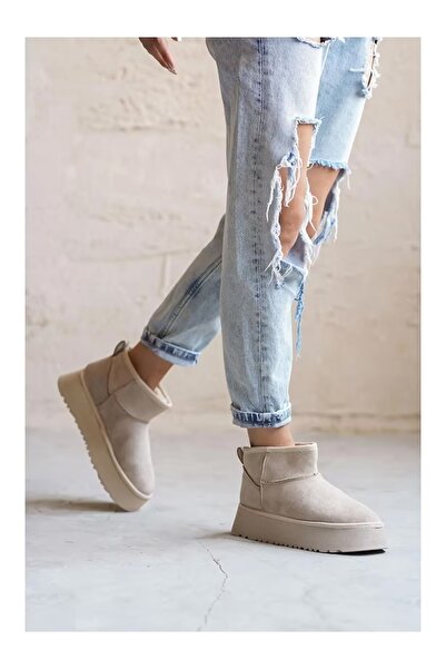 ÖZDE shoes بوت نسائي صغير من الشمواه بلون التان، مع بطانة فرو ونعل سميك
