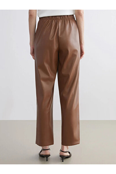 LC Waikiki Pantaloni LCWAIKIKI Classic Brown cu talie elastică pentru femei aspect de piele