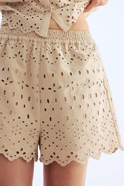 H&M Broderie anglaise shorts