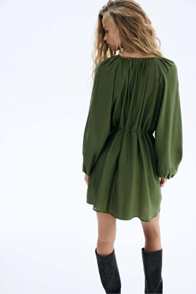 H&M Oversized tie-belt dress