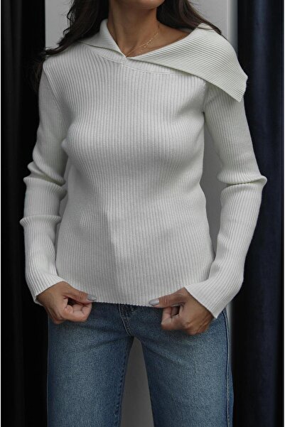 Havoş Pulover din amestec de lână cu guler asimetric ecru