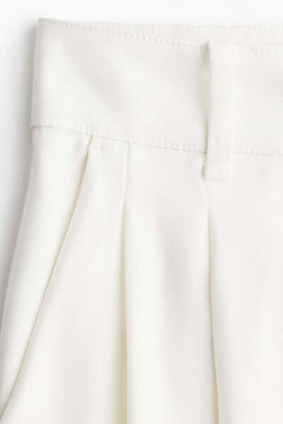 H&M Tailored Bermuda shorts