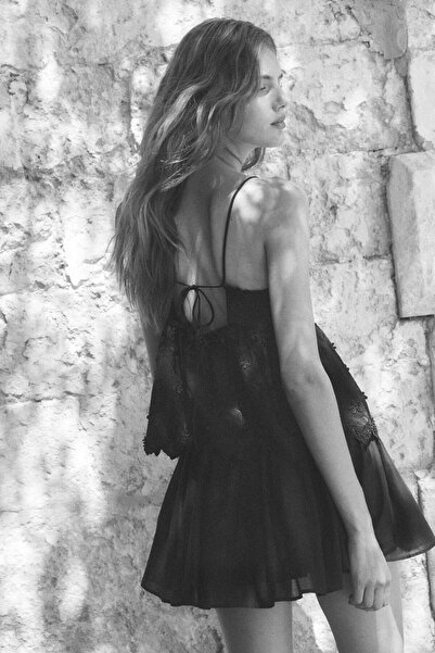 H&M Appliquéd strappy top