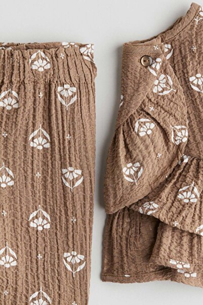 H&M طقم مكون من قطعتين توب وبنطلون