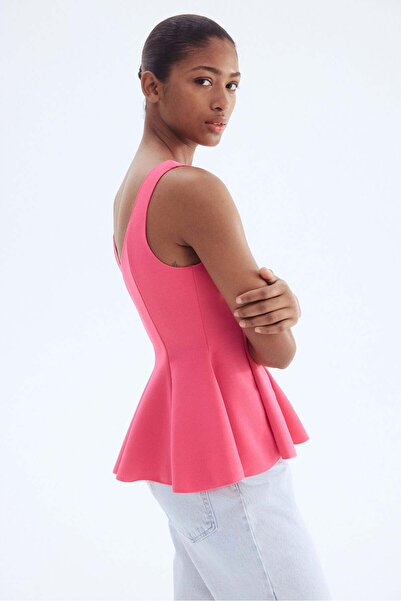 H&M بلوزة ببلوم متشابكة