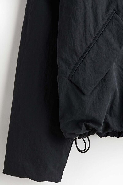 H&M سترة بومبر من النايلون بقصّة فضفاضة