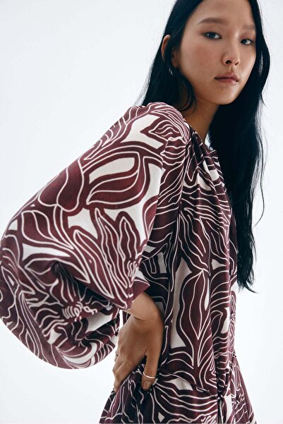 H&M Oversized tie-belt dress