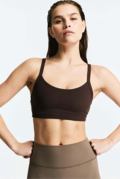 H&M Medium Support Sports bra in SoftMove™