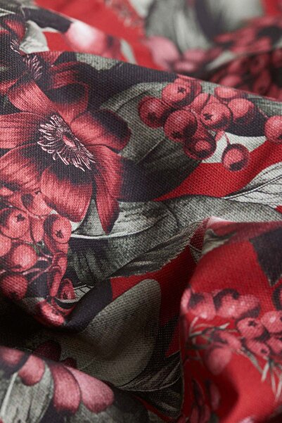 H&M Water-repellent tablecloth