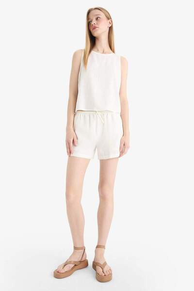DeFacto Coool Regular Fit Normal Bel Kısa Paça Keten Karışımlı Şort D8008AX25HS