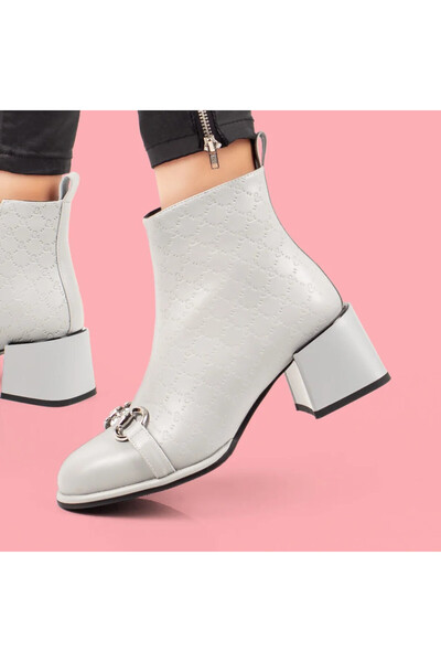 BMoD Ghete de damă albastre cu toc gros și accesoriu decorativ MOD06031